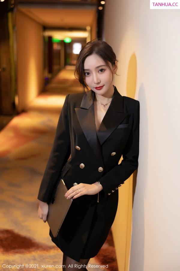 王馨瑶  [XiuRen]高清写真图 2021.12.02 No.4293 王馨瑶yanni第2张图片